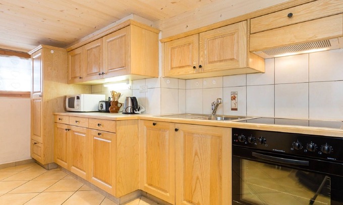 Val d'Illiez Ski Chalet | Chalet next to spa connected to Champéry ski lift system by mountain train
