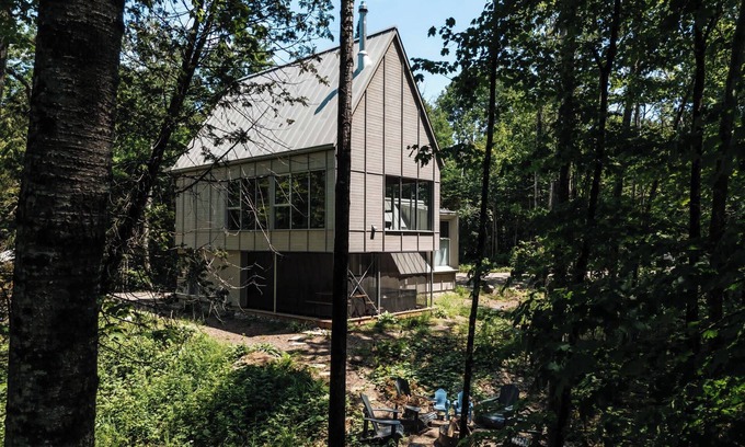 Chertsey Ski Chalet | Chalet Nova - Spa, Sauna & Nearby Lakes
