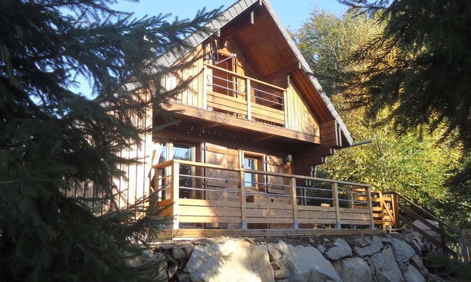 Picherande Ski Chalet | Chalet on the edge of a forest - Garden & terraces - Near Super-Besse