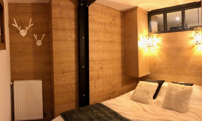 Val Claret Ski Chalet | Chalet overlooking Lake Tignes