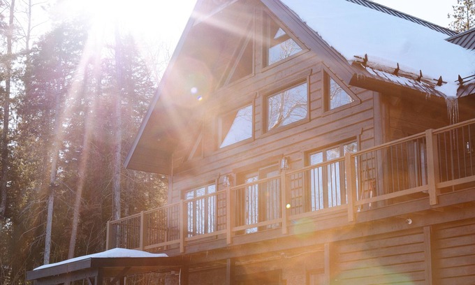 Pointe-au-Pic Ski Chalet | Chalet Peah - Log Cabin in the Heart of Charlevoix