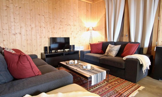 Chamrousse Ski Chalet | Chalet pour 8 pers. 4 chambres, 3 SDB à Chamrousse - FR-1-549-107