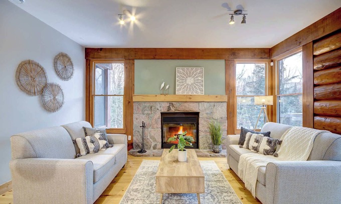 Lac Superieur Village Ski Chalet | Chalet Refuge 112 w/Spa & Nature