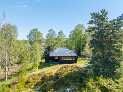 Bunloit Ski Chalet | Chalet Rowan Chalet by Interhome