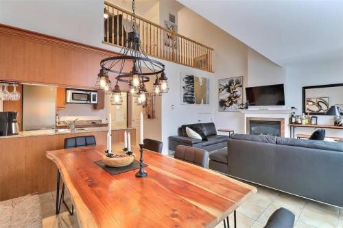 Saint-Sauveur Apartment | Chalet Saint-Sauveur with heated pool during Summer and Ski in Ski out!