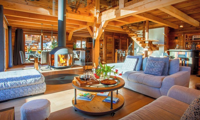 La Giettaz Ski Chalet | Chalet Sabaroc - modern ski base for 10, hot tub & views - OVO Network