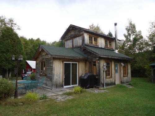 L'Anse-Saint-Jean Ski Chalet | Chalet Saint-Thomas