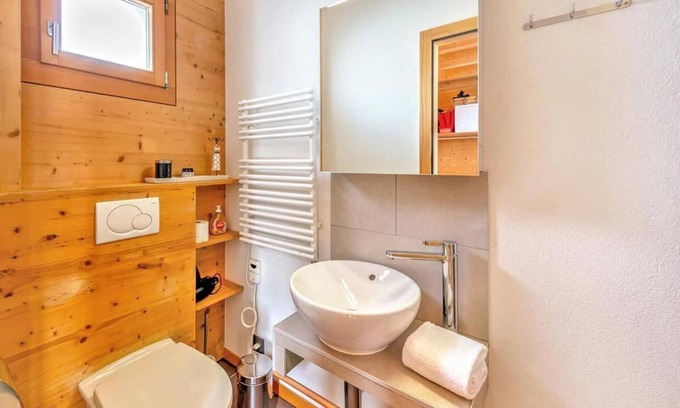 Heremence Ski Chalet | Chalet, sauna, terrace, balcony, fireplace or stove, parking, tv, ski locker, 200m², Thyon