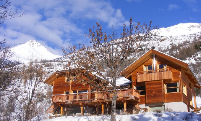Le Serre Barbin Ski Chalet | Chalet Serre Chevalier - Sleeps 21 - 400m2