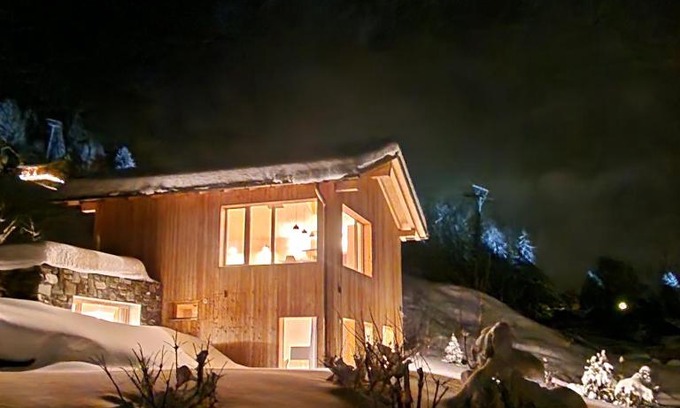 Nendaz Ski Chalet | Chalet ski-in ski-out with jacuzzi in Nendaz