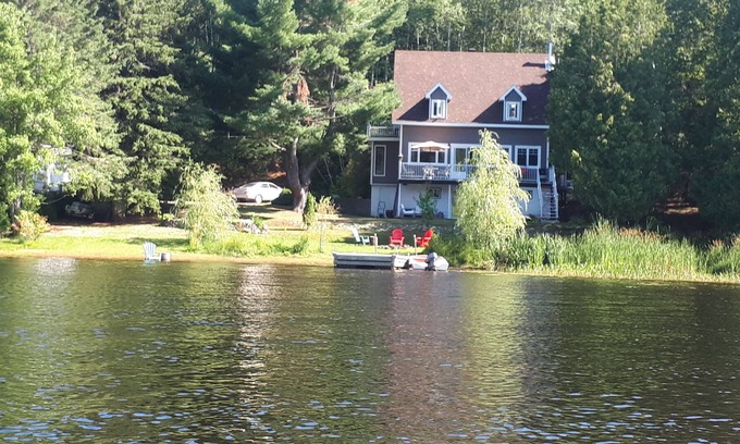 Saint-Jean-de-Matha Ski Chalet | Chalet St-jean de Matha Waterfront Navigable