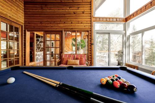 Sainte-Agathe-des-Monts House | Chalet Suisse, SPA, Billard, Ski et Montagne