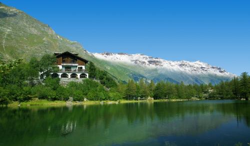 Moncenisio Hotel | Chalet Sul Lago Hotel In Montagna