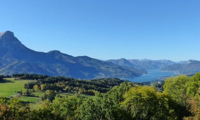 Puy-Saint-Eusebe Ski Chalet | Chalet sur les Hauteurs du lac de Serre Ponçon Avec vue Panoramique