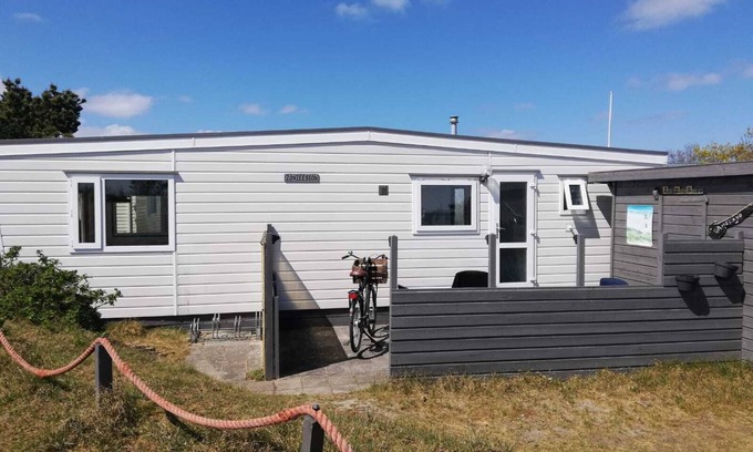 Buren Ski Chalet | Chalet T12 inclusief Fietsen. Zee en Strand op loopafstand!