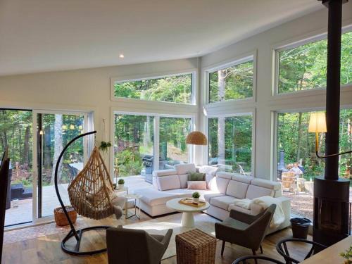 Lac Superieur Village Ski Chalet | Chalet TERRE en harmonie avec la nature, Tremblant