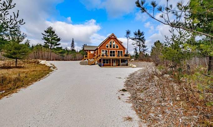 Bethel Ski Chalet | Chalet Tourmaline - Charming Newly Built Chalet