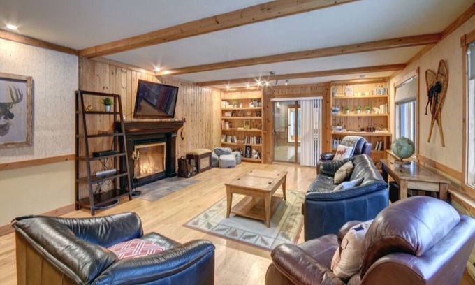 Lac-Superieur Cabin | Chalet Tranquille with pool