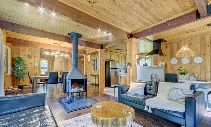 Lac-Superieur House | Chalet Tremblant ski cycling outdoor and nature
