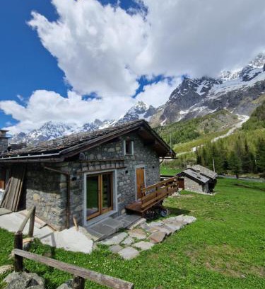 Courmayeur Ski Chalet | Chalet Val Ferret CIR 0246