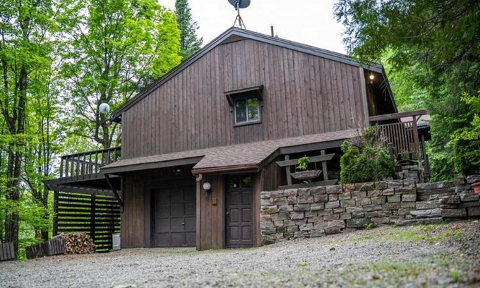 Saint-Faustin-Lac-Carre Ski Chalet | Chalet Vintage in Saint-Faustin-Lac-Carré - Quebec - Canada