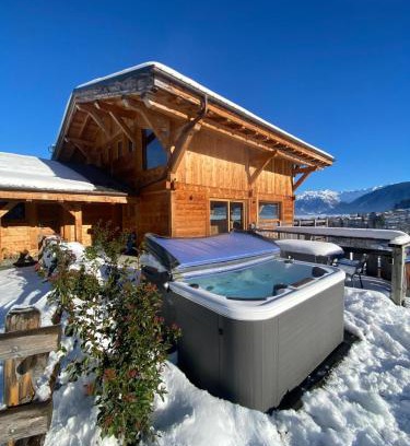 Combloux Apartment | Chalet vue Mont Blanc avec jacuzzi extérieur