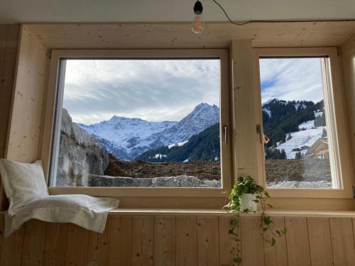 Adelboden Apartment | Chalet Wasserfall 3-Zimmerferienwohnung möbliert