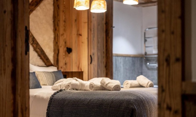 Le Fornet Ski Chalet | Chalet, wifi, view mountain, sauna, terrace, balcony, fireplace or stove, parking, tv, ski locker