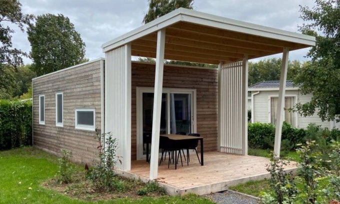 Dordtse Biesbosch Ski Chalet | Chalet with 2 bedrooms and a terrace