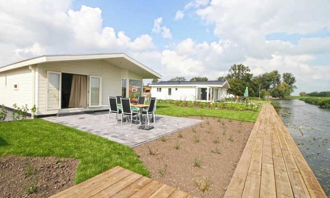 Oost-Graftdijk House | Chalet with 3 bedrooms and infrared sauna