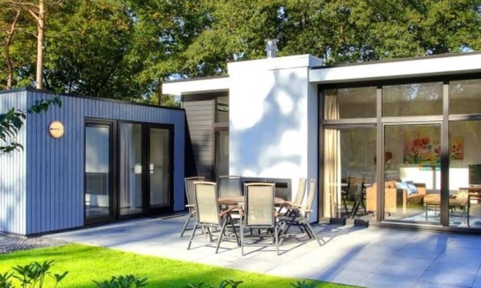 Kaatsheuvel Ski Chalet | Chalet with 3 bedrooms and a terrace