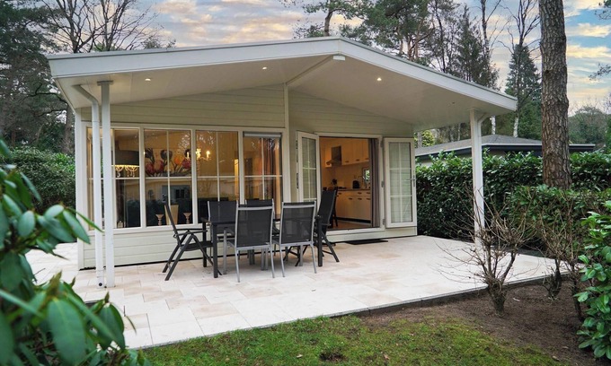 Beekbergen-Zuid House | Chalet with 3 bedrooms and a terrace