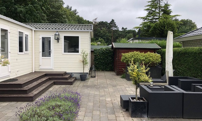 Municipality of Wassenaar Ski Chalet | Chalet with garden in The Hague/Wassenaar in a well-kept campsite