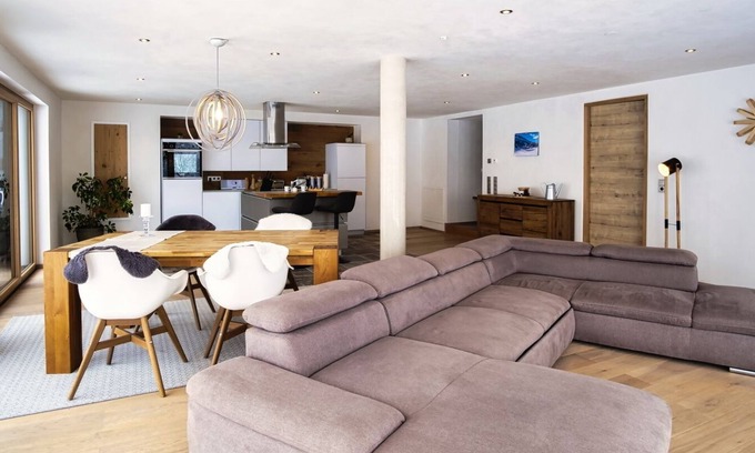 Rettenberg Ski Chalet | Chalet with panoramic mountain views