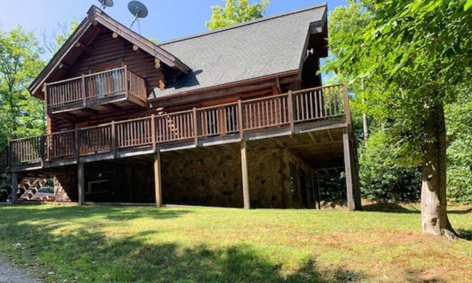 Labelle Ski Chalet | Chalet Zurri - Blueberry Lake Resort Mt Tremblant