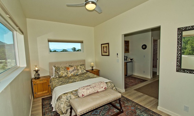 Crestone Apartment | Challenger Views on Ridgecrest: Upstairs Suite
