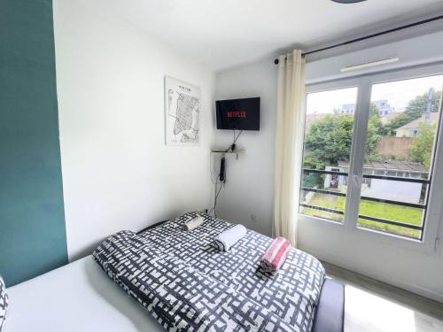 Antony House | Chambre AMOUR proche de Paris et à 10 minutes d'Orly