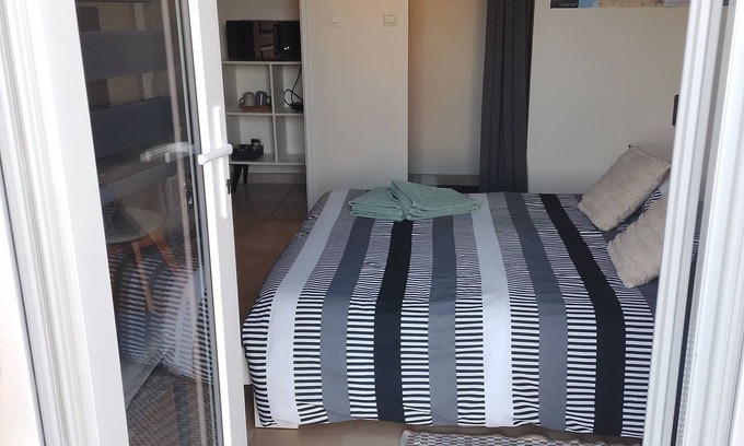 Saint-Hilaire-Petitville Bed & Breakfast | Chambre Chez un Particulier Tout Près des Plages du Débarquement. Et Commerces