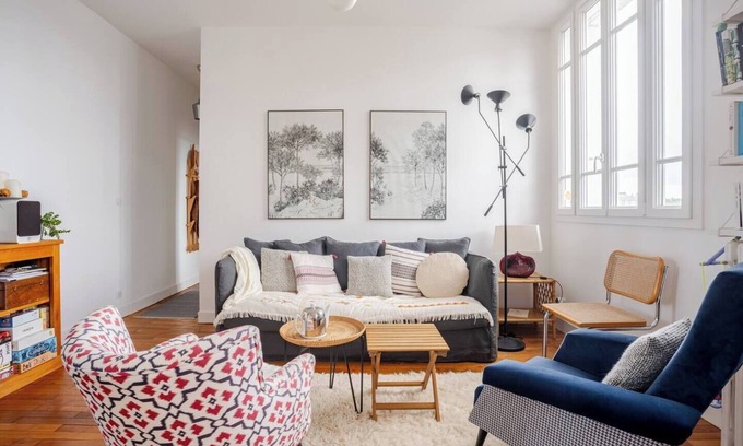 Richebourg - Saint-Clement Bed & Breakfast | Chambre chez Cécile - Arty & Elegant room - Private bathroom - Central location