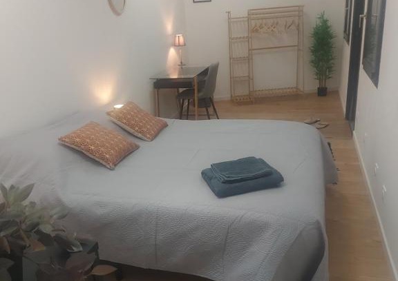 Saint-Jean-de Niost House | Chambre confortable et indépendante - Proche aéroport, Lyon et la Plaine de l'Ain