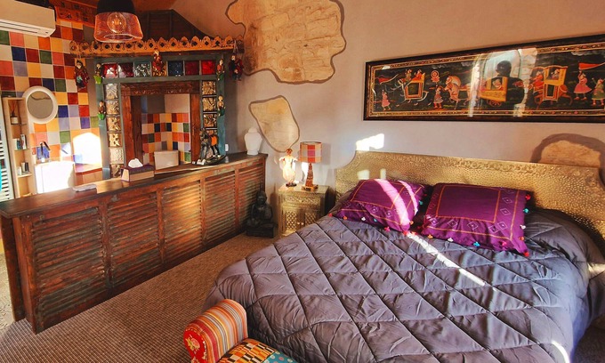 Vezenobres Bed & Breakfast | Chambre D'hôte de Charme Avec Jacuzzi, Jardin à Vézénobres Village Médiéval