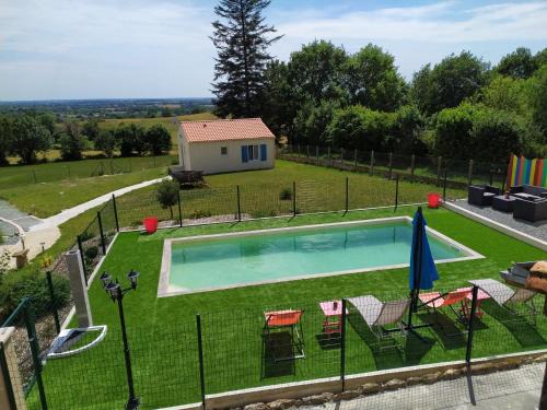 La Flocelliere Bed & Breakfast | Chambre d'hôtes 84 de la Manelière