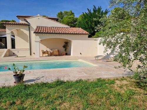 Piolenc Bed & Breakfast | Chambre d'hôtes les Cigales