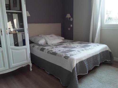 Yssingeaux Bed & Breakfast | Chambre dans maison contemporaine
