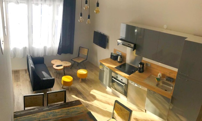 Val Cenis Apartment | chambre double avec garage moto