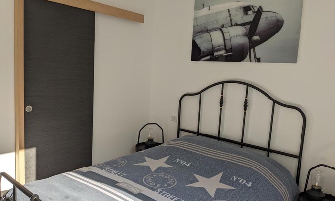 Liergues House | Chambre double indépendante AVIATEUR au sein du domaine PASSELOUP