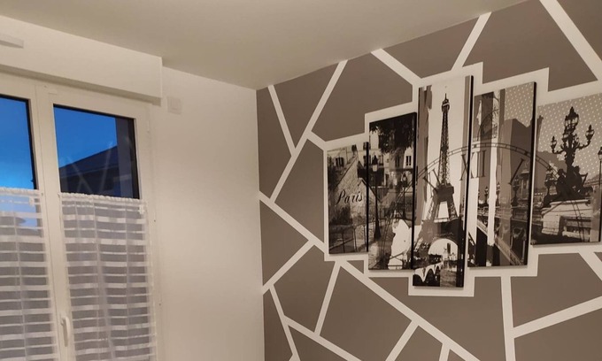 Villepreux Bed & Breakfast | Chambre et Salle de Bain Privées ds Maison Proche St Quentin en Yvelines