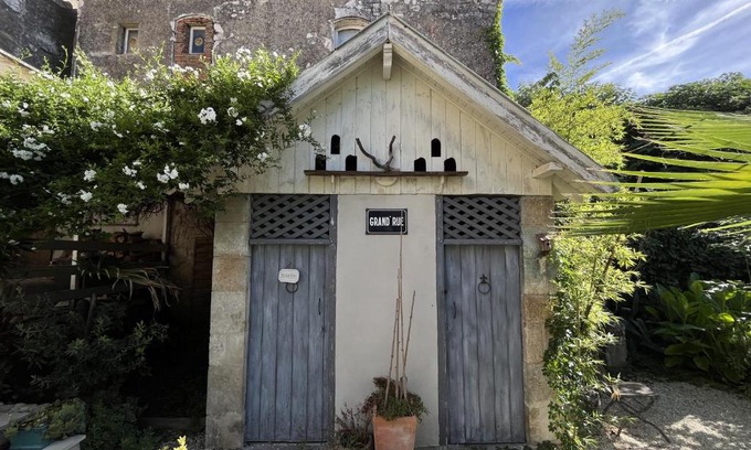 Issigeac House | Chambre paisible dans une ancienne bâtisse rénovée