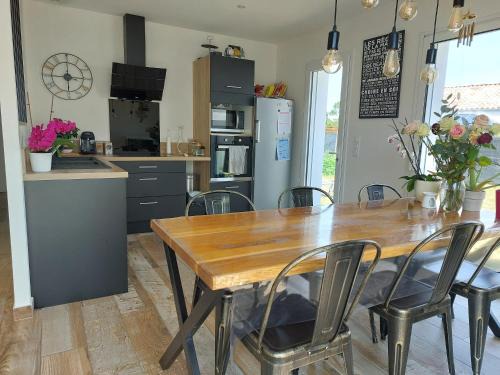 Saint-Hilaire-de-Riez House | Chambres d'hôtes avec petit déjeuner inclus