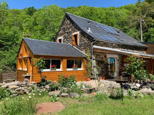Saint-Chely-d'Aubrac Bed & Breakfast | Chambres d'hôtes Le Lepadou-Bas